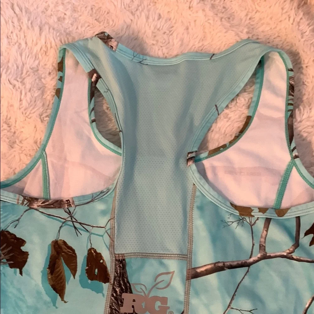 Realtree Girl Aqua Tank Top - Picture 6 of 14